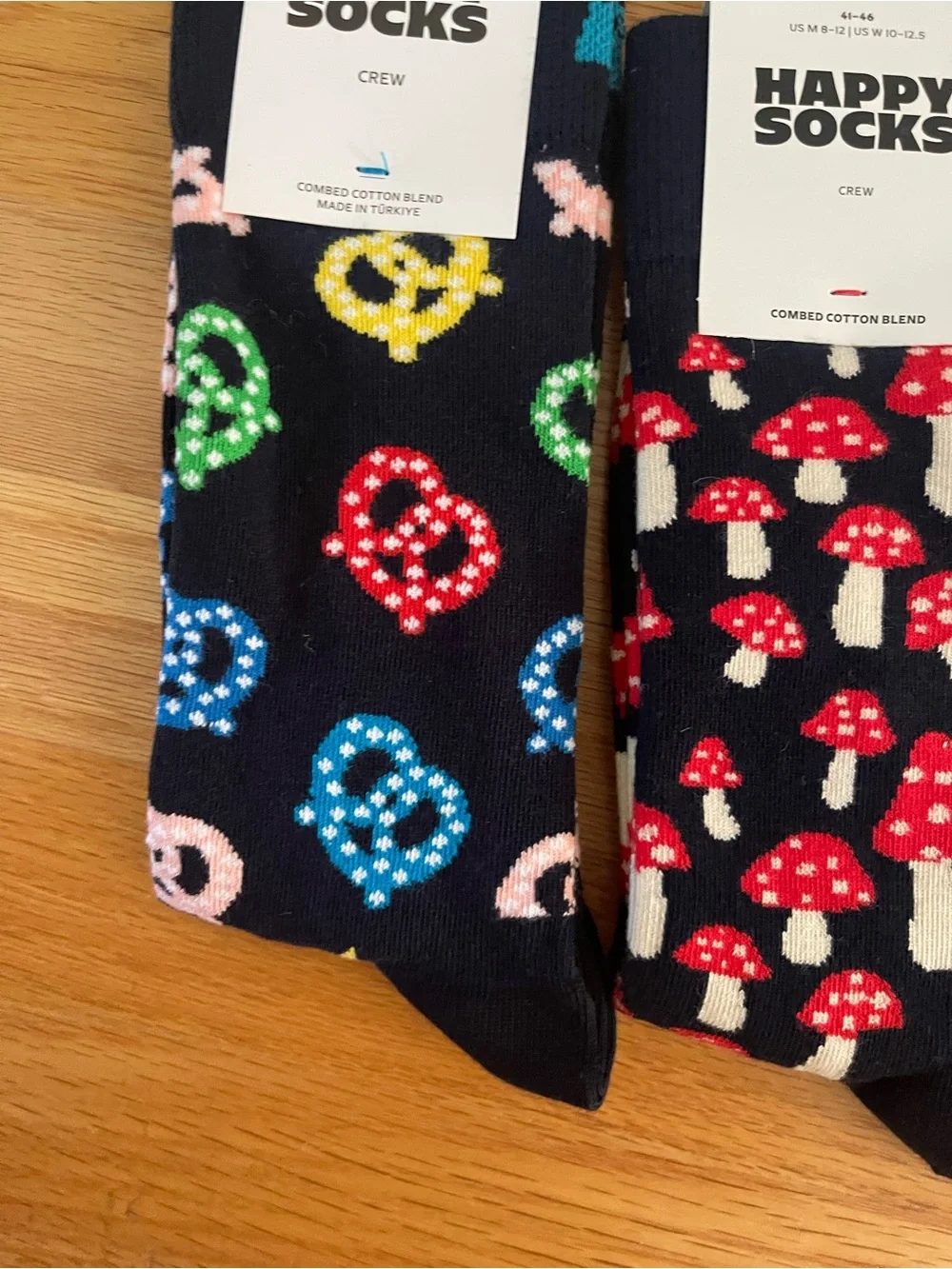 Happy Socks Men’s Navy Novelty Crew Socks - Multicolor Pretzel & Mushroom